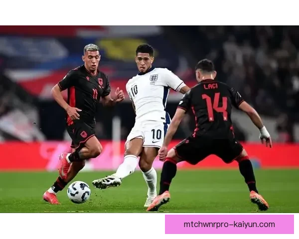 贝林厄姆与齐达内的惊艳对比，新时代中场双子星表现亮眼